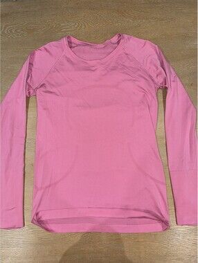 Lululemon Long Sleeve Swiftly **Hip Length SIZE 8 Pink